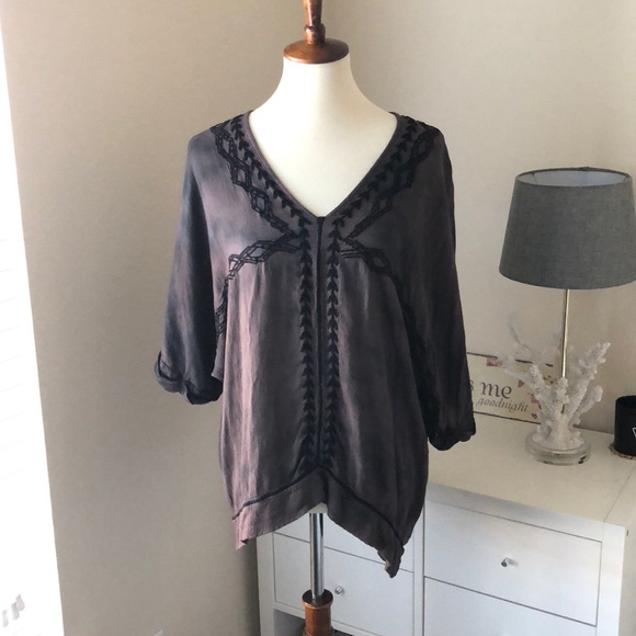 Free People Tops - \Free People\• Flowing Top